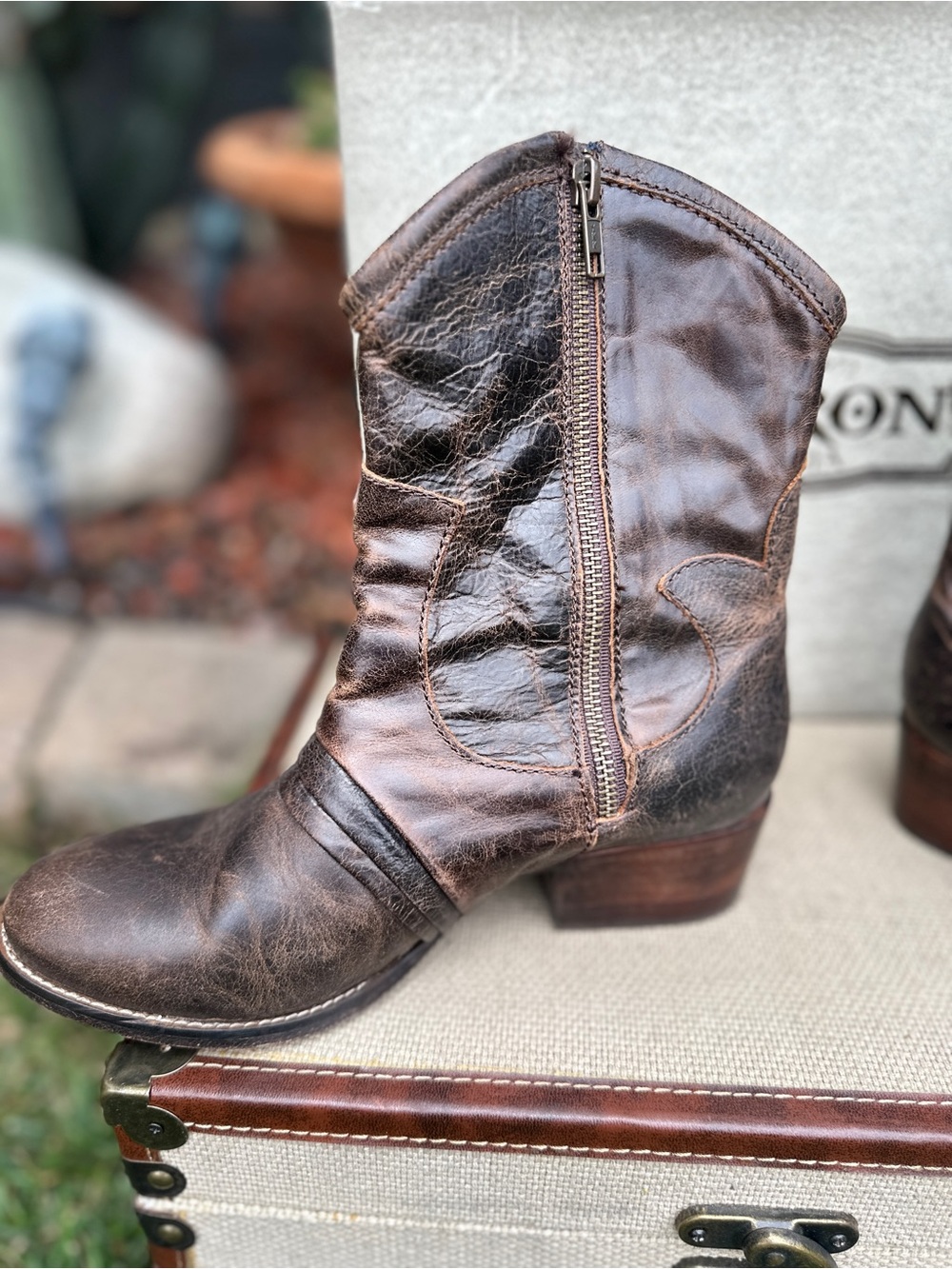 Patrón Studded Brown Leather Western Boots - Picture 4 of 15